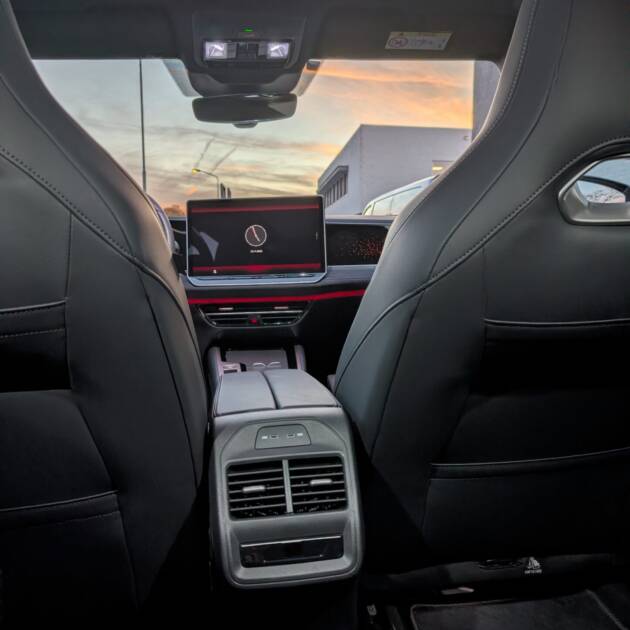 VW Passat R-Line