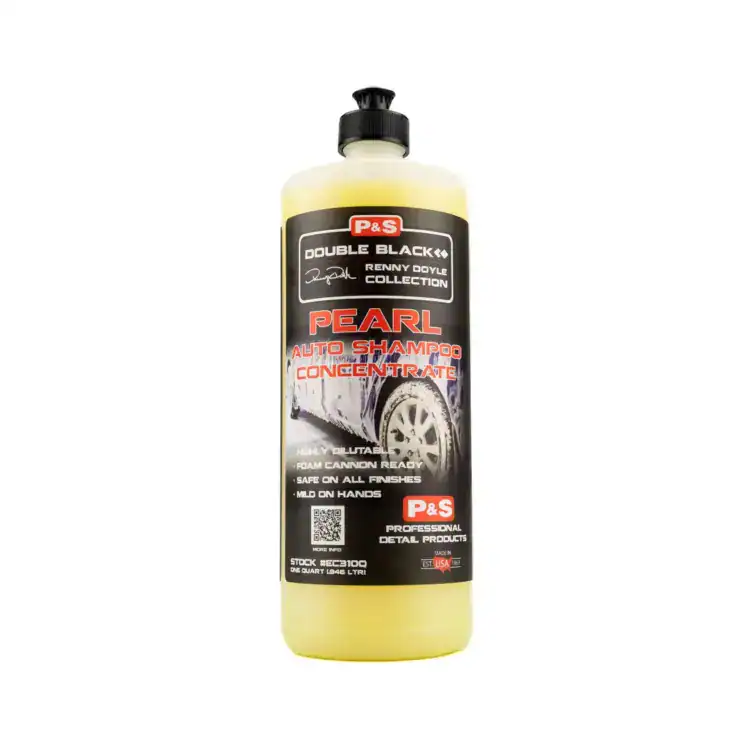 P&S Pearl Autoshampoo 1000ML is een pH-neutrale, hoogschuimende autoshampoo die veilig is voor coatings, waxlagen en alle laktypes. Dankzij de rijke schuimvorming en hoge lubricatie glijdt je washandschoen moeiteloos over de lak, zonder risico op waskrassen. De formule is volledig biologisch afbreekbaar en mild voor zowel voertuig als huid. Geschikt voor handwas, emmerwash en foamlans. Ideaal voor premium detailing en wekelijks onderhoud. Belangrijke informatie: • Geschikt voor: Alle laktypen & coatings • Inhoud: 1000ML • pH-neutrale, veilige shampoo