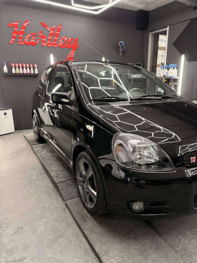 Toyota weer strak in de lak!
